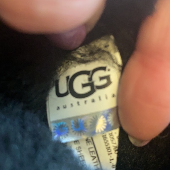 UGG Tall Bailey Button Boot 6 GUC Black - Picture 9 of 16